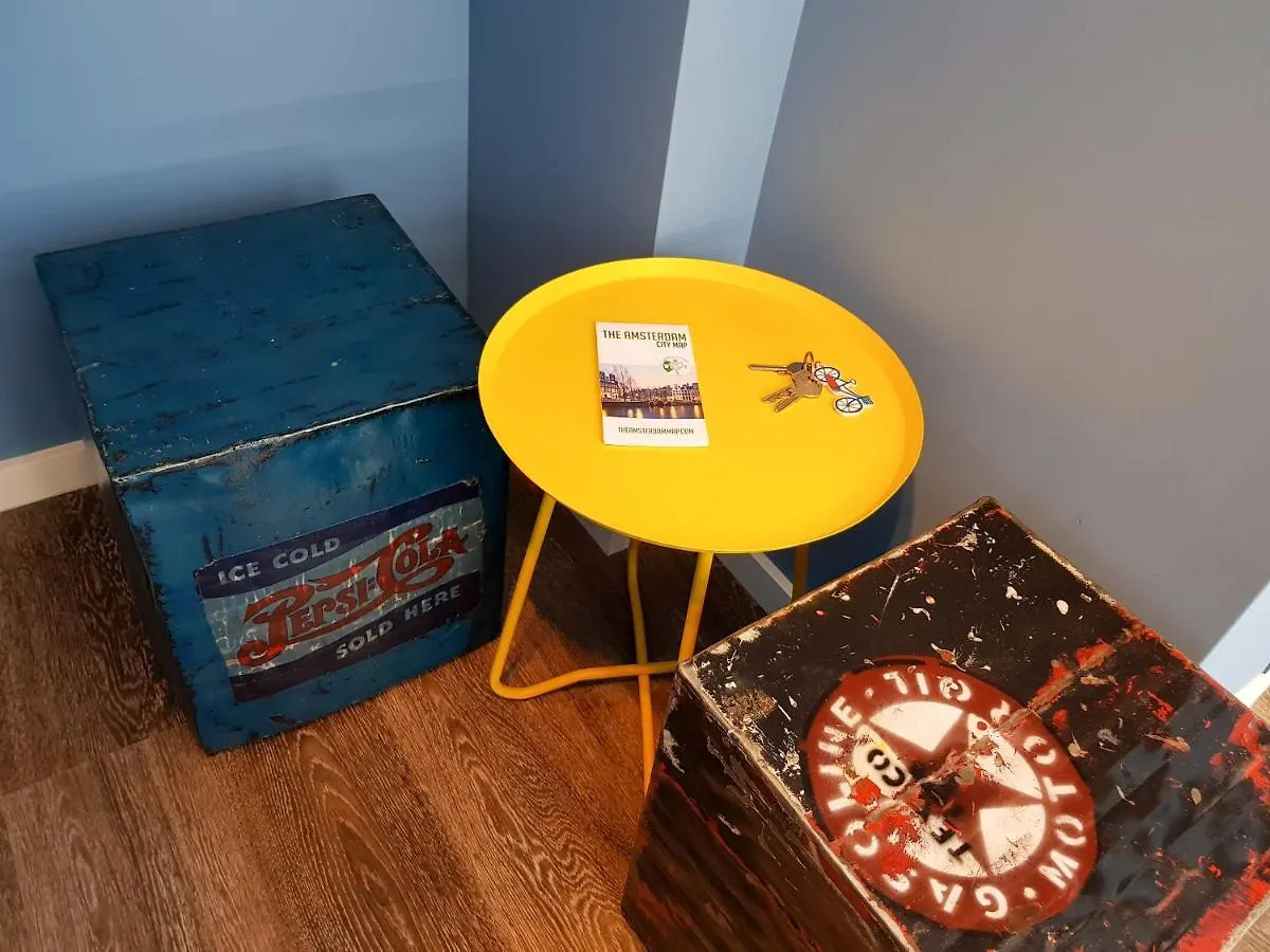 Urban Vibes Guesthouse Amsterdam 2*,  Holland